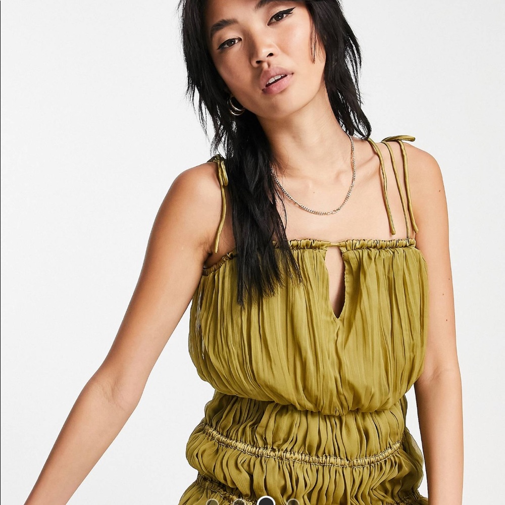 Strappy maxi dress with ruched channel detail and toe straps. Worn once. NWOT. - Picture 4 of 8